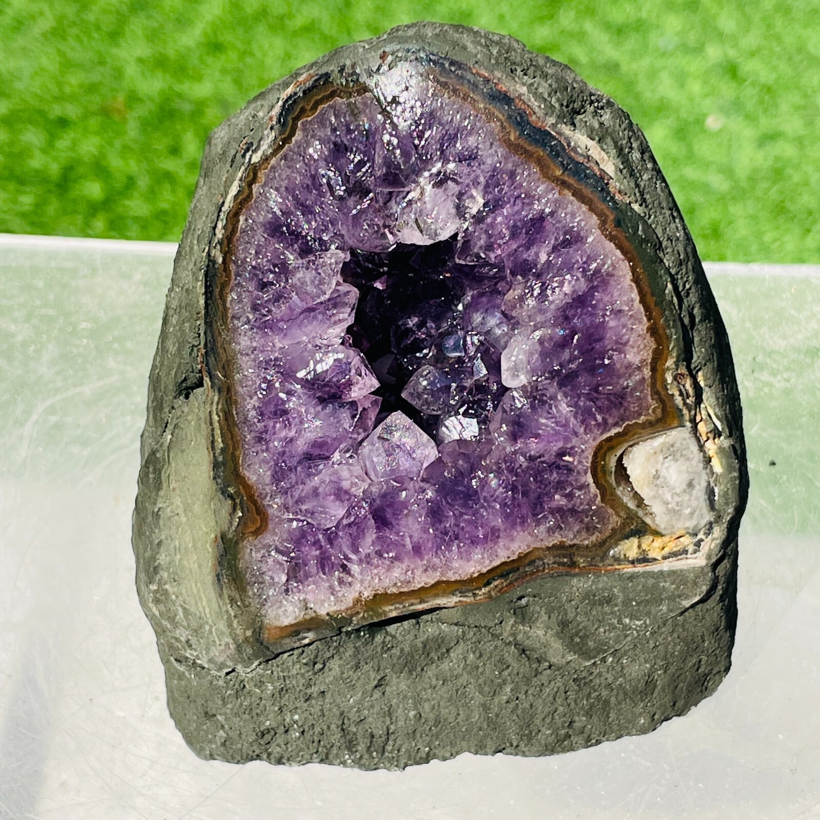 685g Beautiful Amethyst Geode Cluster Mineral Specimen Healing