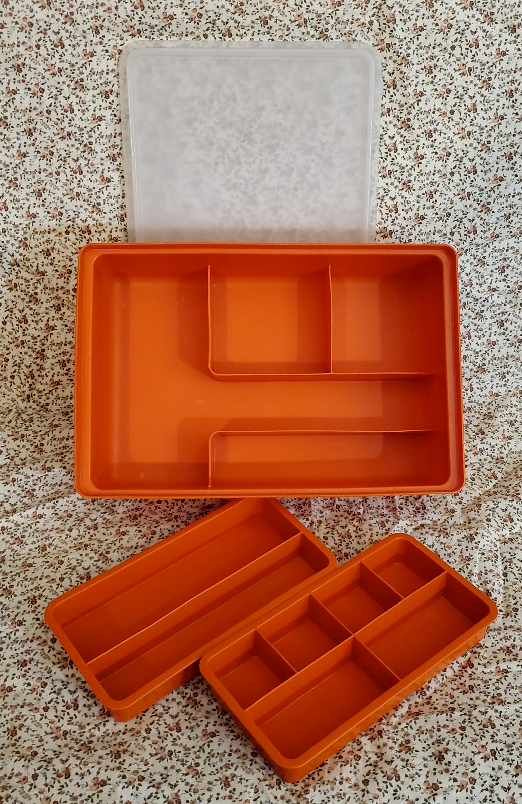 Vintage Tupperware Tuppercraft Craft Tackle Box Organizer 1421-6 Orange