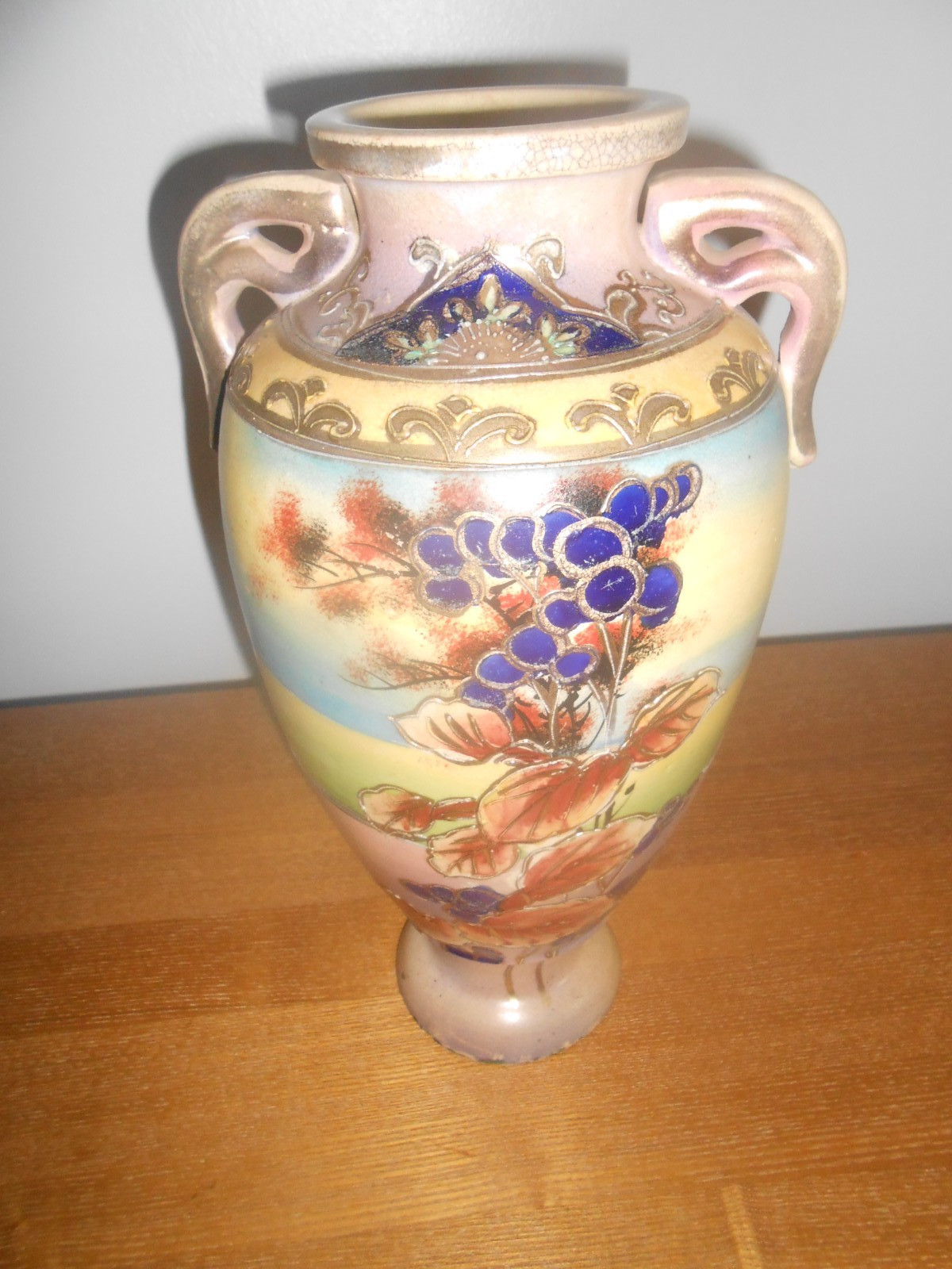Large Vintage hand-painted ceramic two handled vase from Japan. Moriage style