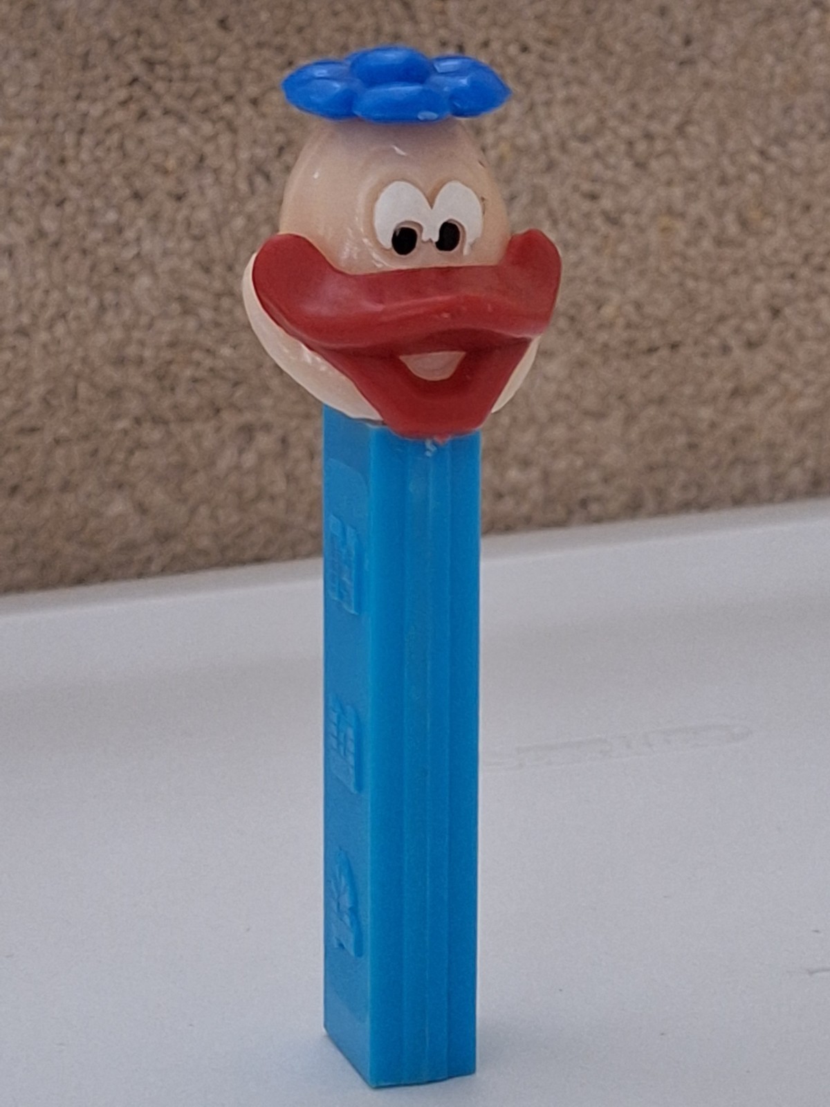 Vtg No Feet Pez Dispenser, Duck w/Flower Hat,  White Face, Red Beak 3.9 Austria