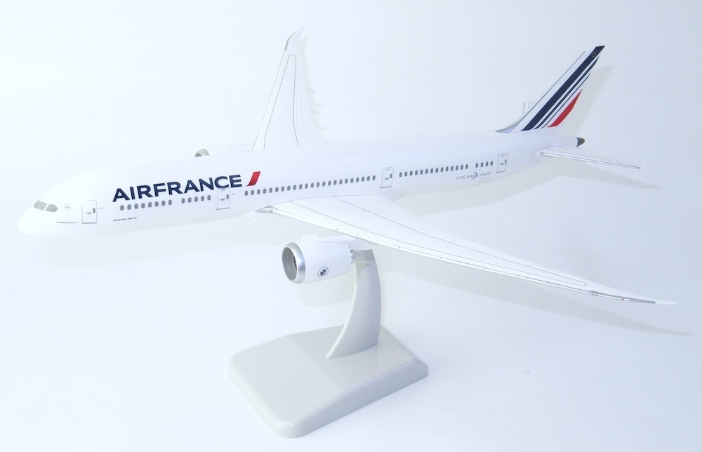 Hogan Air France Boeing 787-9 Dreamliner Desk Display Model 1/200 AV Airplane