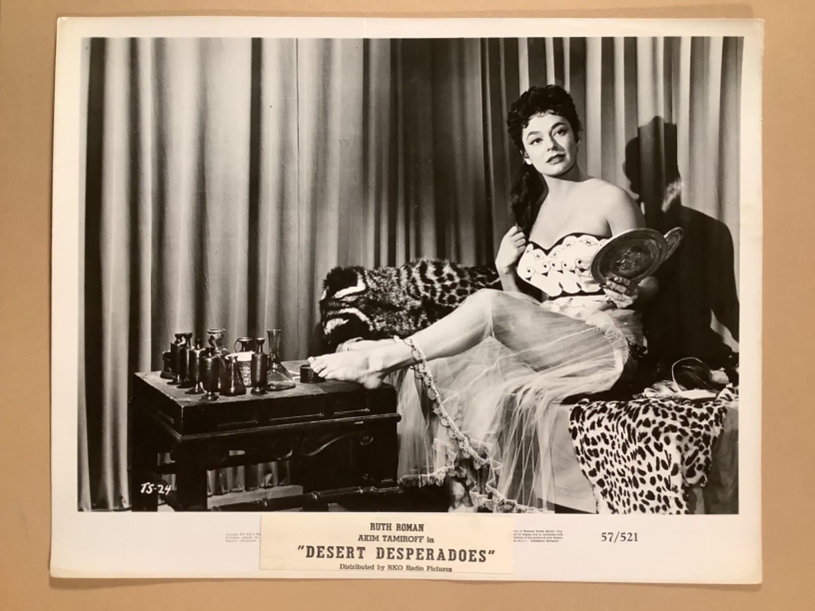 Exquisite Pinup photo beautiful barefoot Ruth Roman 1959