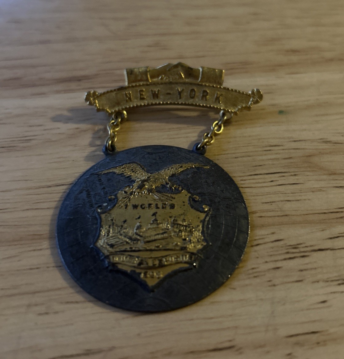 1893 Chicago World\'s Fair Columbian Exposition NY New York Souvenir Medal Badge