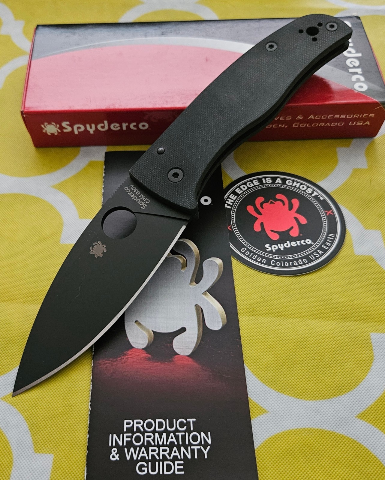 SPYDERCO BODACIOUS COMPRESSION LOCK FOLDING KNIFE BLACK S30V BLACK G10 C263GPBK