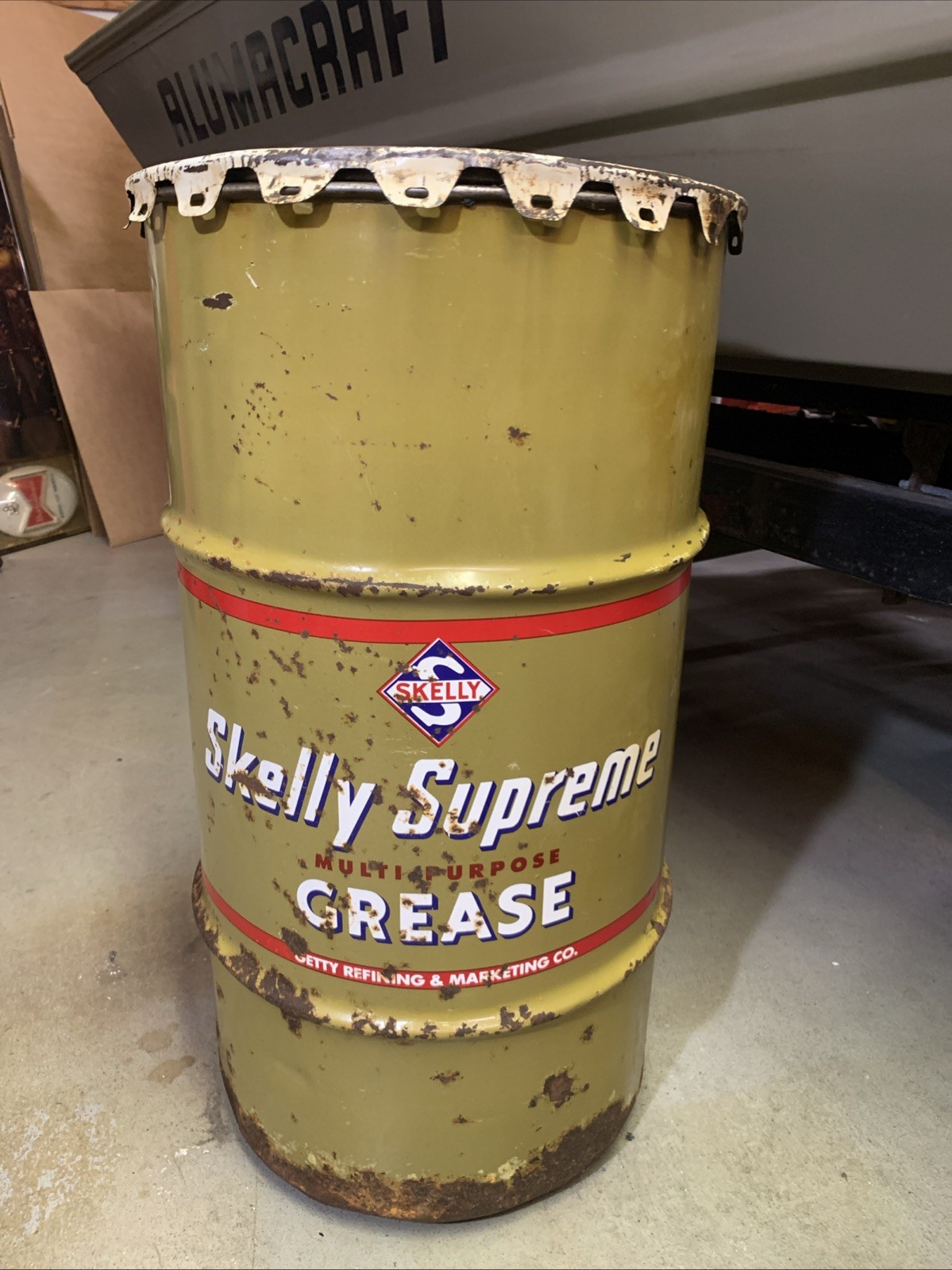 Vintage 1960’s Skelly Supreme Multi Purpose Grease 120lb Empty Metal Oil Can
