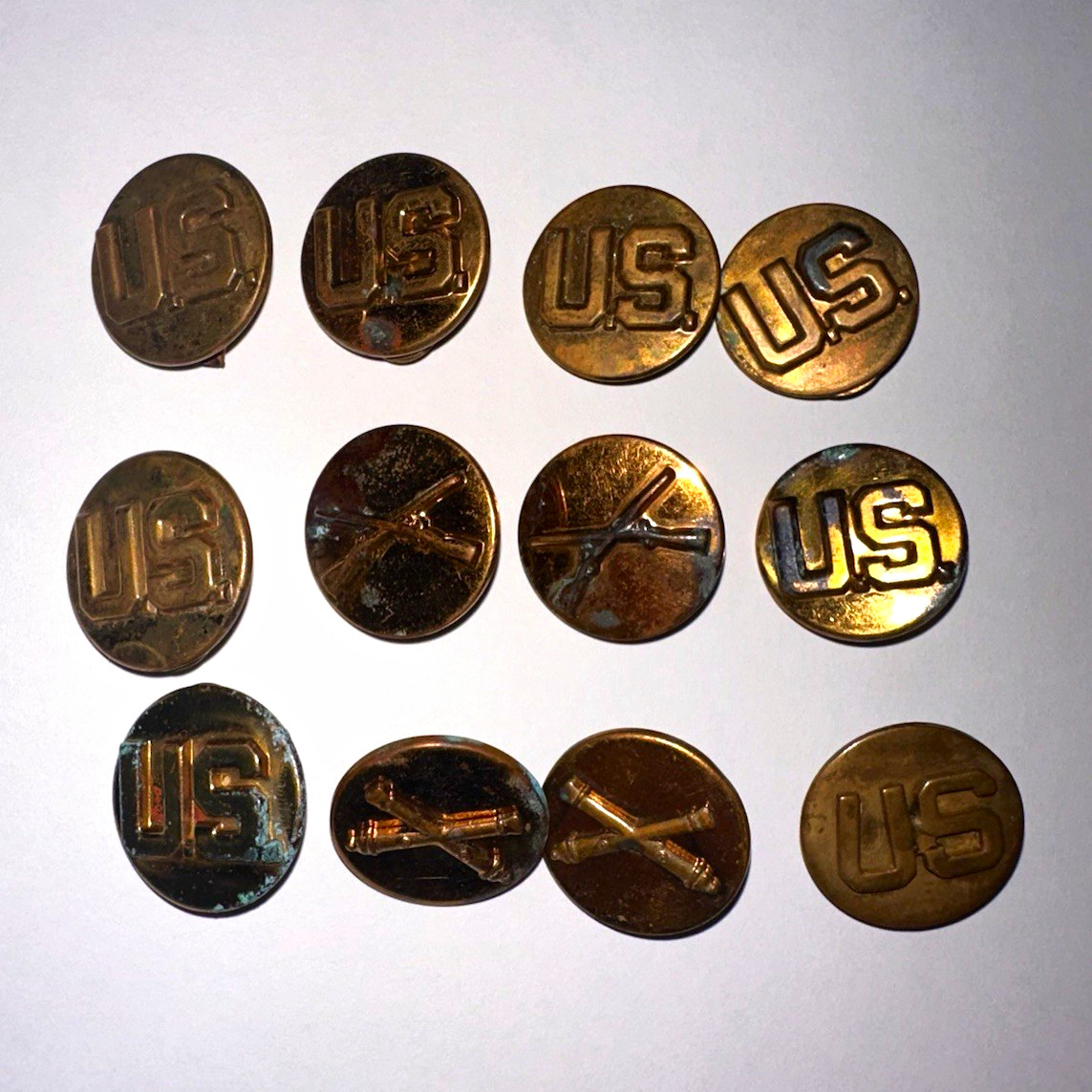 Mixed Lot 12 WWI WWII Era US Army Collar Disks Field Artillery Infantry 