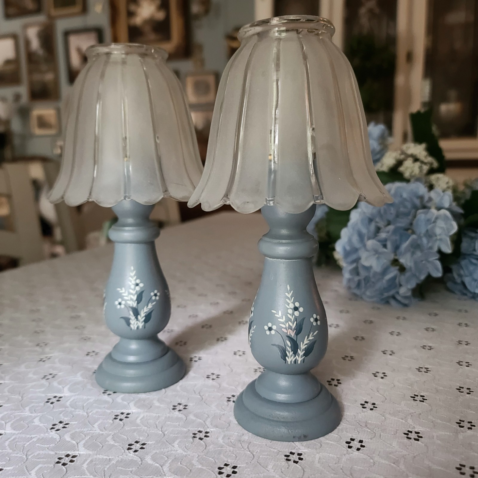 Vintage DIY Fairy Light Candle Lamp Wooden Blue Floral Base Frosted Glass Shade