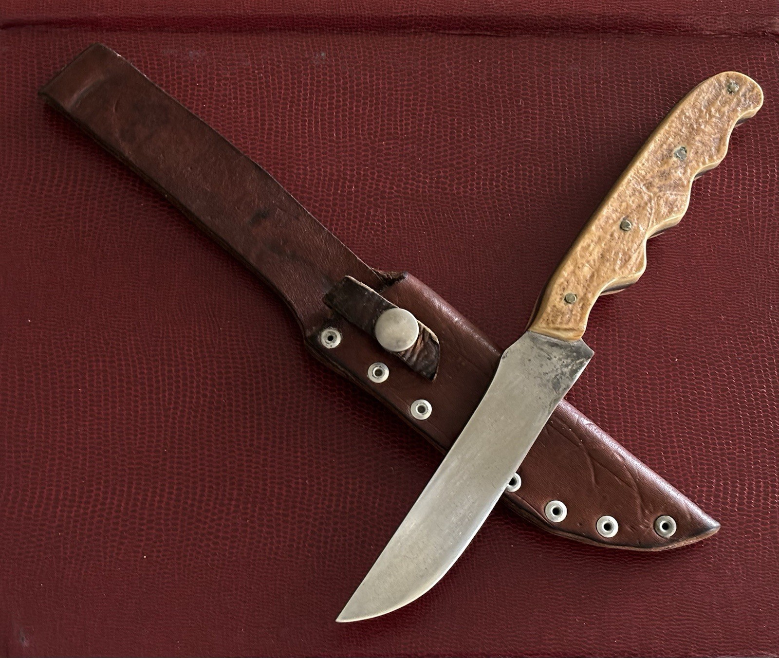 CUSTOM KNIFE 1940’S - 1950’S UNIQUE DESIGN & ORIGINAL SHEATH - ESTATE SALE
