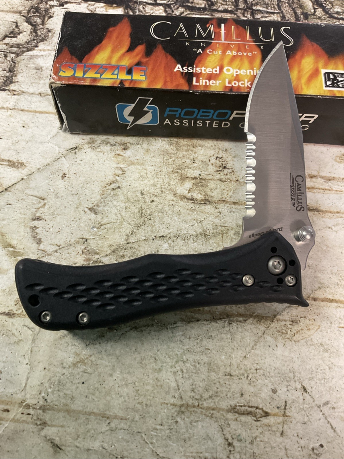 Camillus Sizzle Black Synthetic Serated Lockback AUS8 Pocket Knife NIB TB13 
