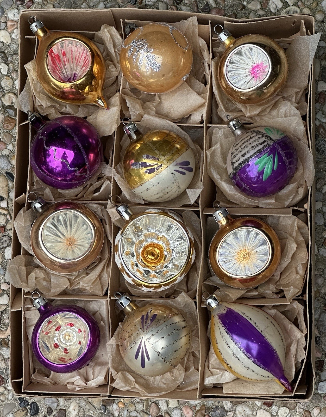 Vintage Fantasia Poland Gold Purple Deep Indent Stencil Mica Glass Ornament