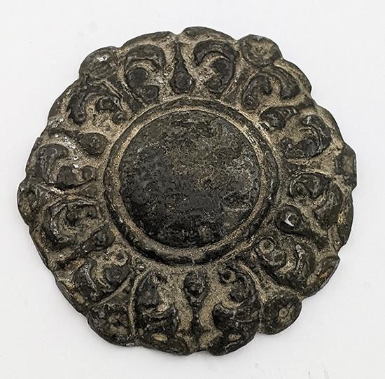 17TH CENTURY ANTIQUE LEAD HORSE BRIDLE ROSETTE