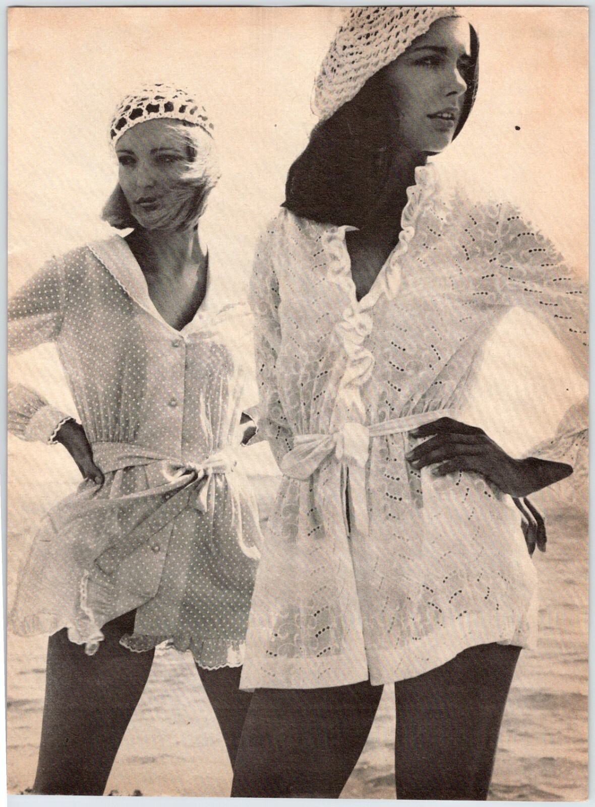 YOUNG WOMEN SUMMER BREEZE 1968 8\