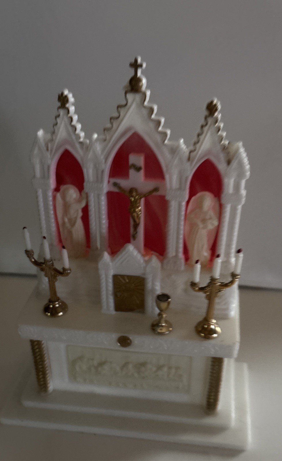 RARE VTG Miniature Dollhouse Plastic Roman Catholic Church Alter 1950 With Candl
