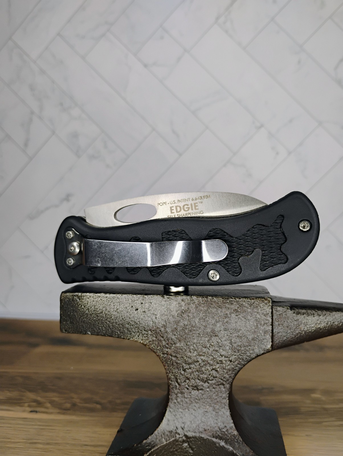 CRKT EDGIE 6442 Pocket Knife - Self Sharpening Knife - Plain Blade - Slipjoint