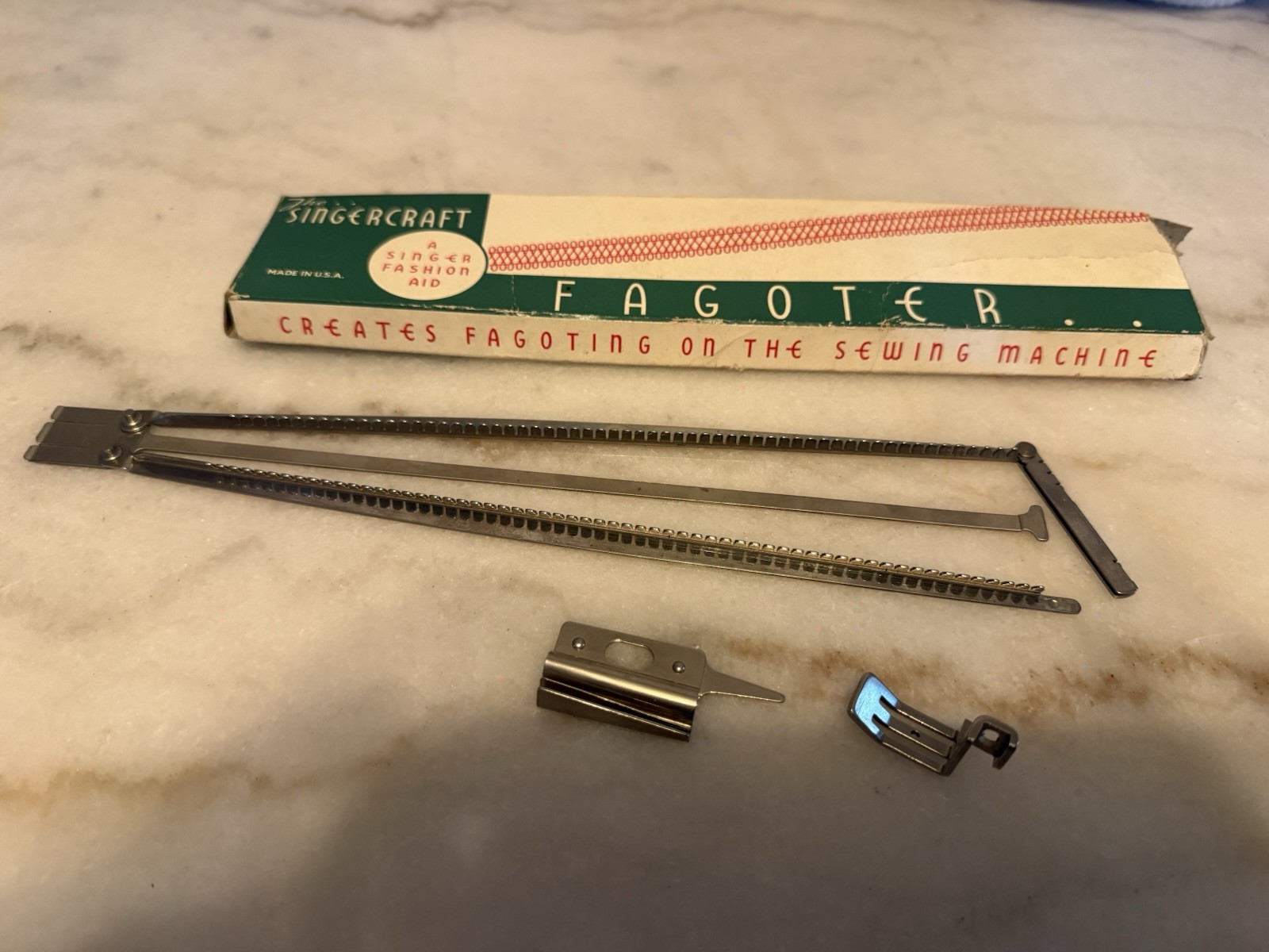 SINGER Singercraft Fagoter tool Complete Set With The presser feet