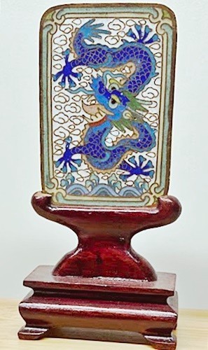 VINTAGE MINIATURE CHINESE CLOISONNÉ ENAMEL TABLE SCREEN  BLUE DRAGON  WOOD STAND