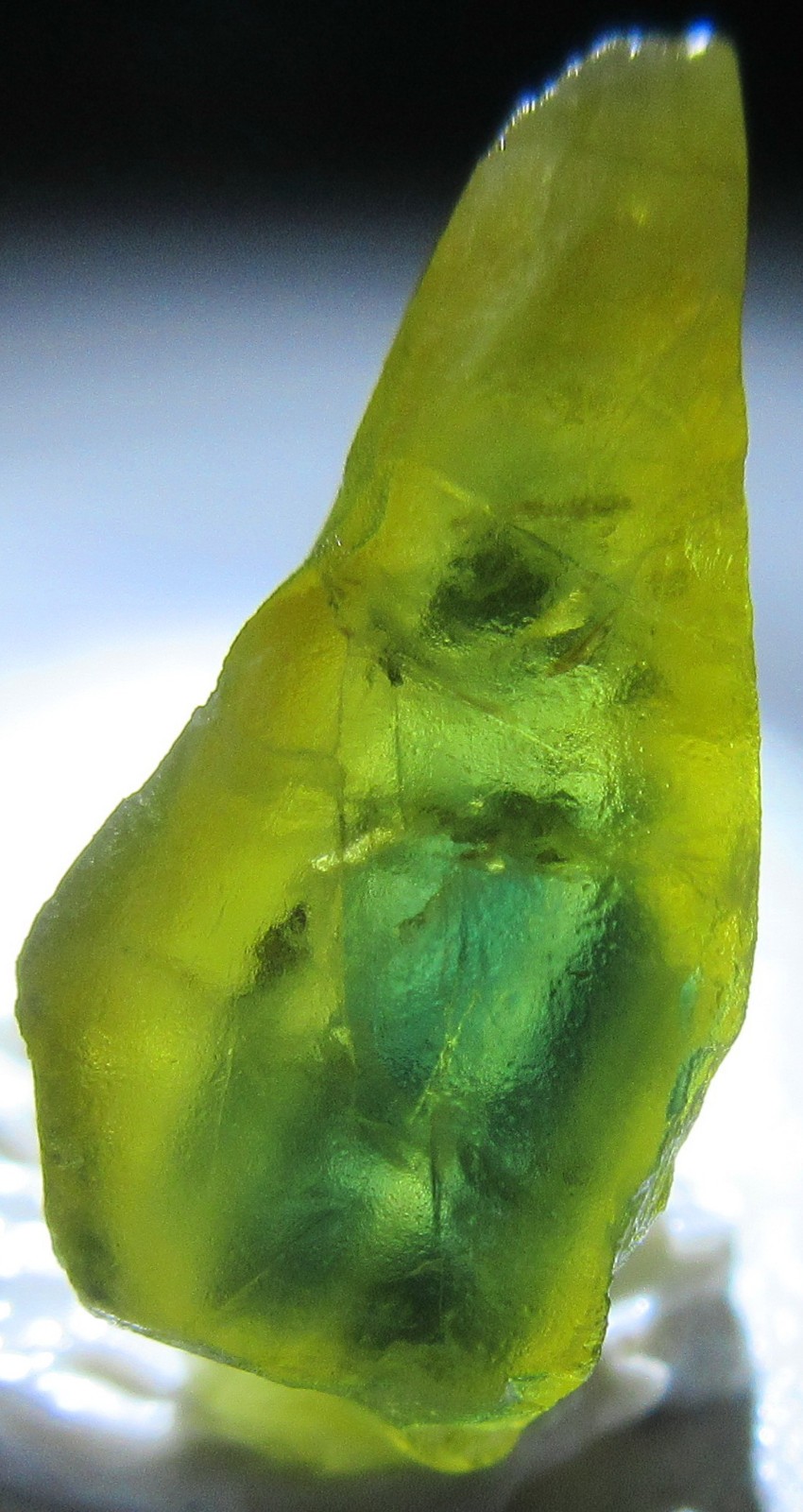 Bangkaja Blue Yellow Sapphire Rough From Thailand 4.60 Crt