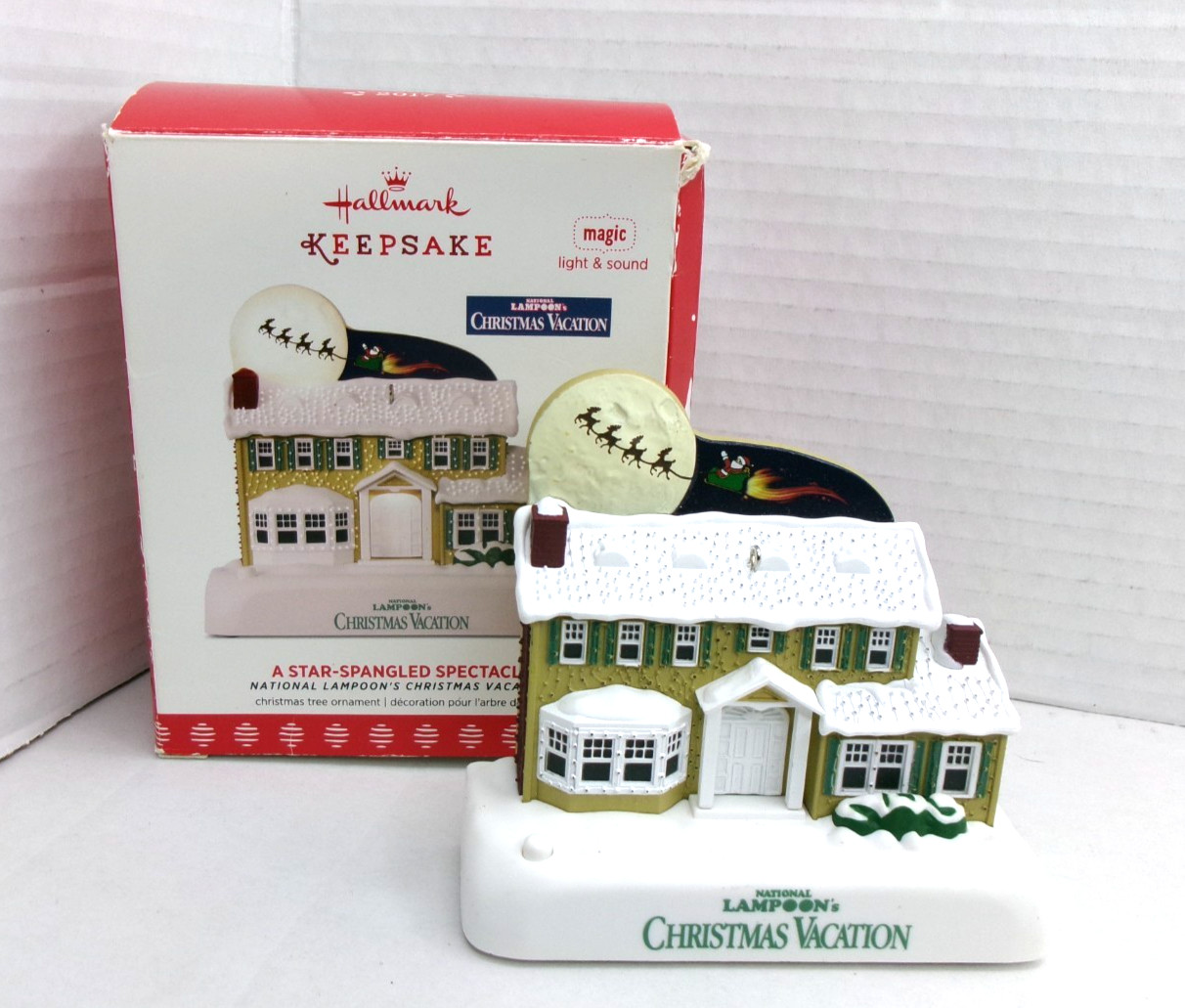 Hallmark National Lampoon\'s Christmas Vacation Star Spangled Spectacle Ornament
