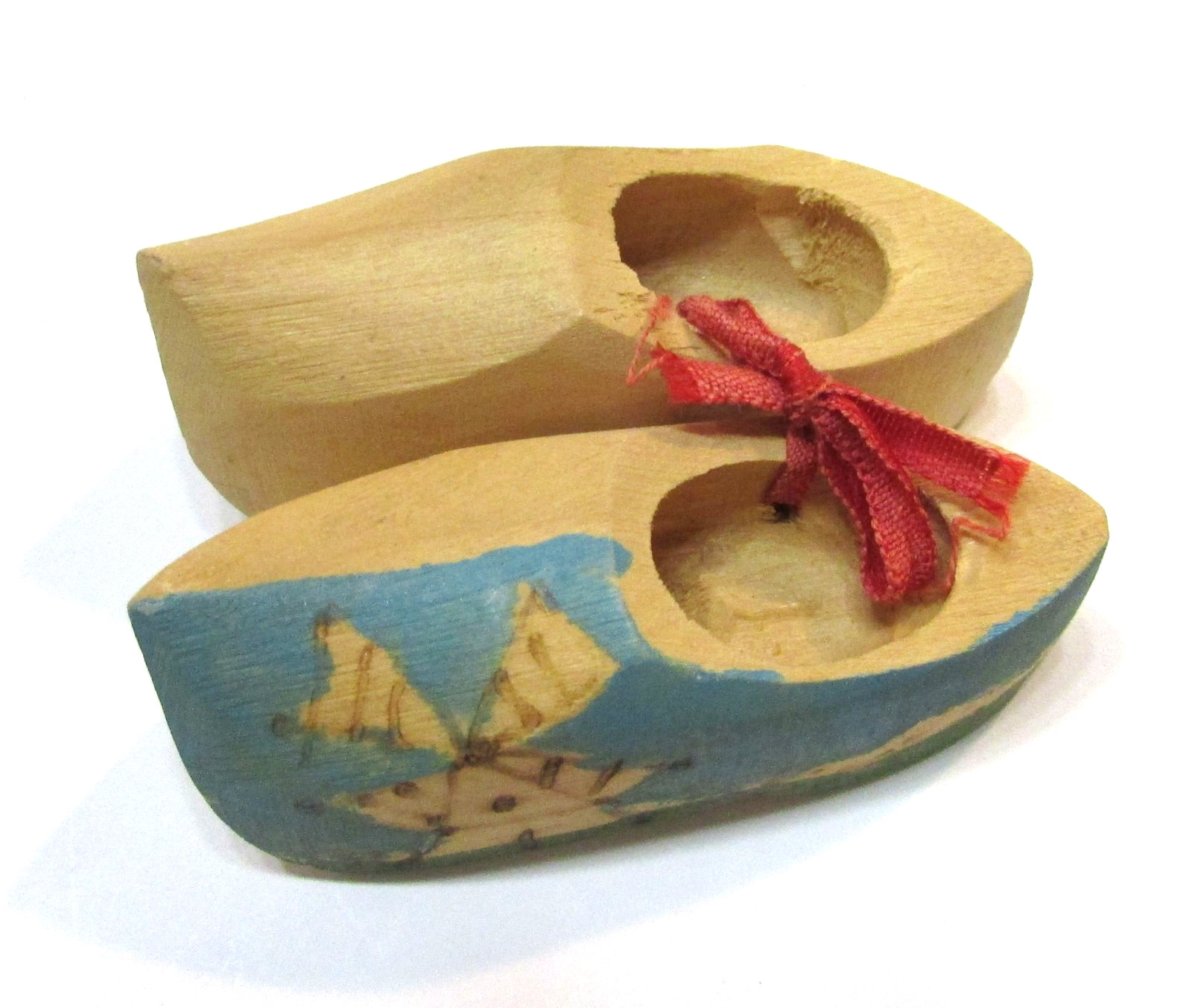 Primitive Antique 1930\'s Hand Carved Miniature 3\