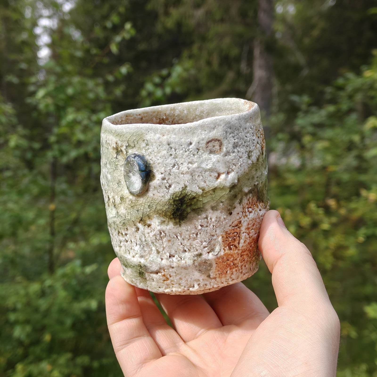 Japanese Shigaraki teacup Yunomi by pottery artist Yoshiyuki Satake