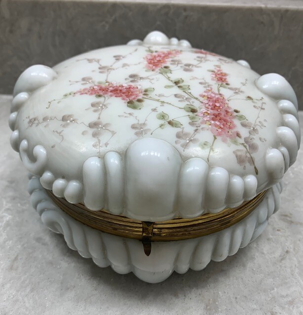 Antique Wavecrest  Hinged White Dresser Box Powder Hand Painted Pink Floral 7\'