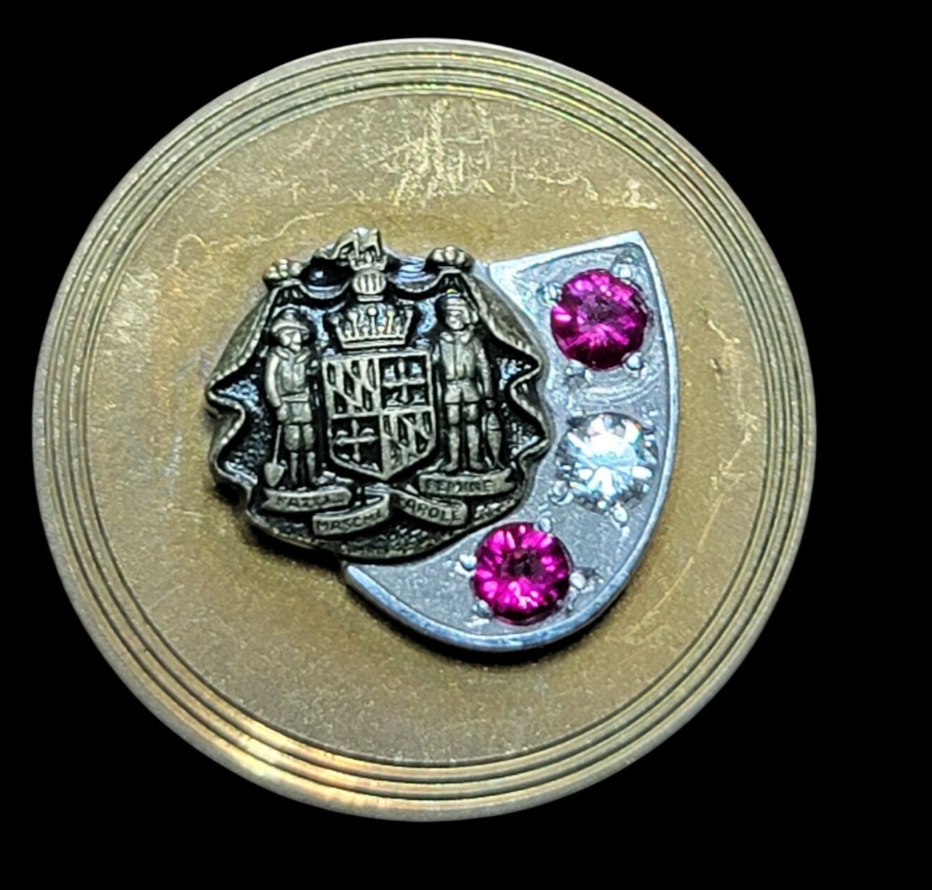 10K Gold Emblem Maryland State Seal Service Pin Ruby & Diamond Accent WA Mark