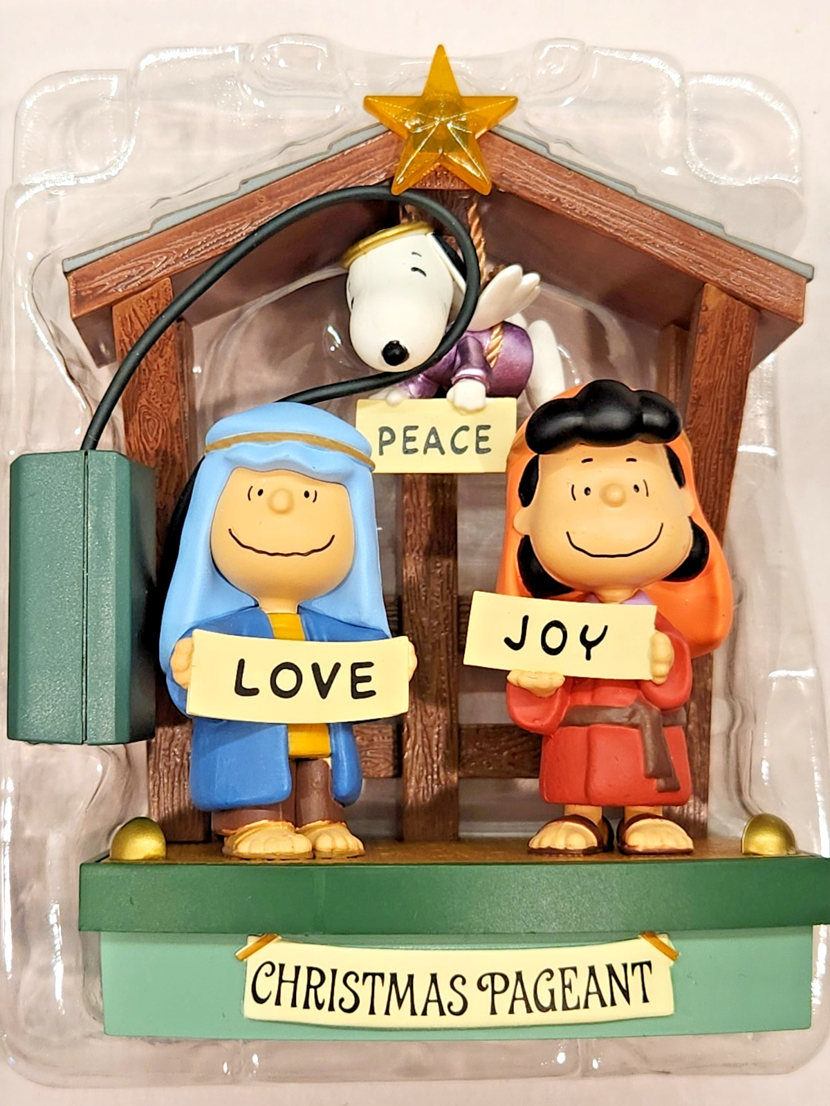 Hallmark Keepsake 2012 Christmas Ornament Peanuts Gang Pageant - NEW IN BOX