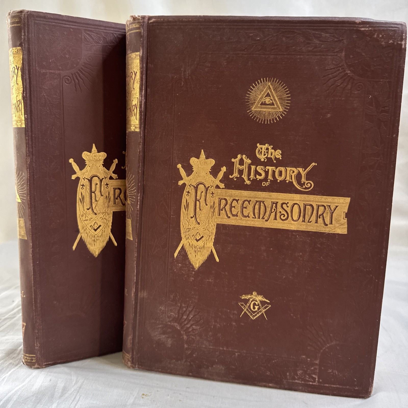 1885 Gould HISTORY OF FREEMASONRY 2 Vol Set Gilt Red Cloth MASONIC Plates Yorsto