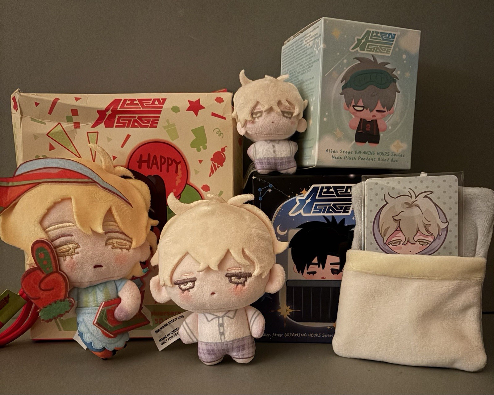 New Official Alien Stage Merchandise Lot 4th Anniversary Limited Edition Luka