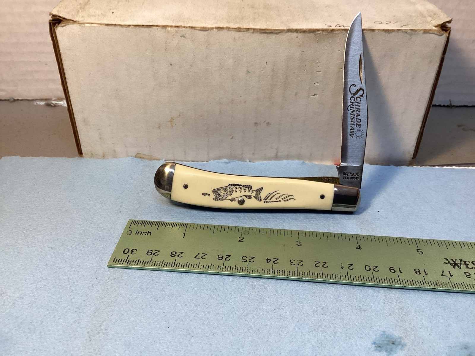 VTG. Schrade USA SC503 Scrimshaw Large Mouth Bass Liner Lock Trapper. Unused