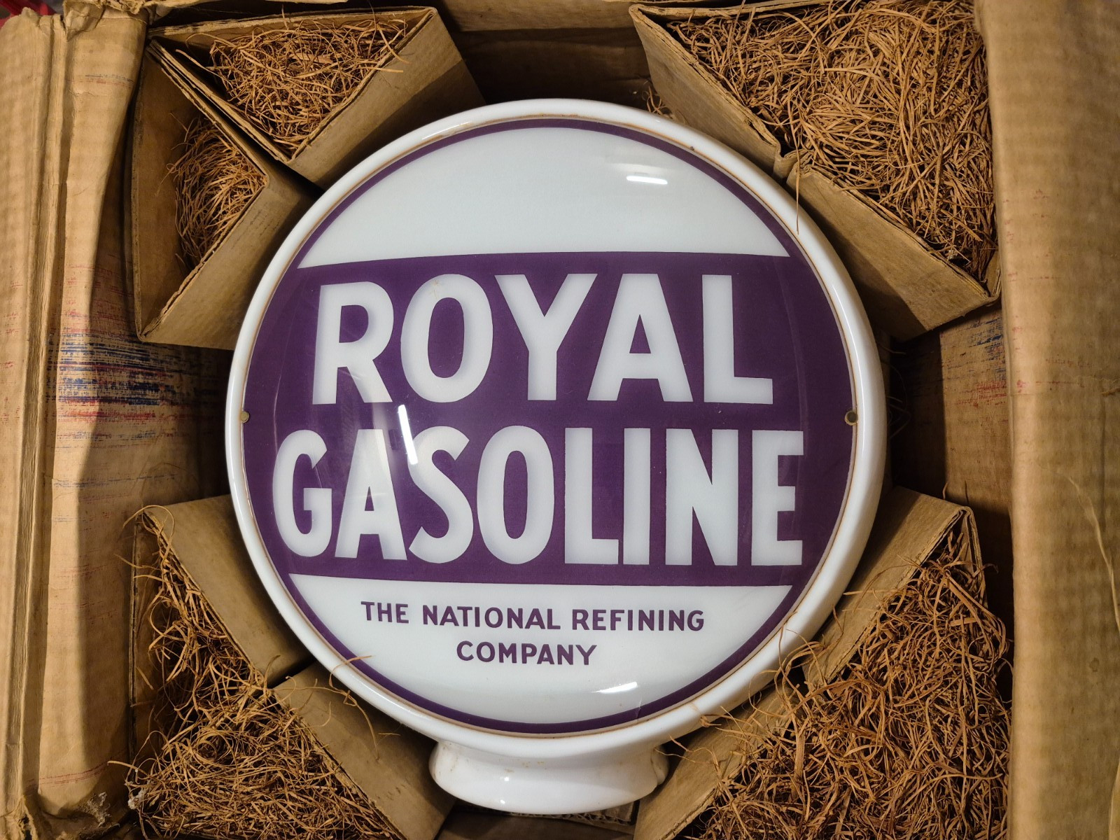 Original Royal National Refining Gas Pump Globe Light in ORIGINAL BOX