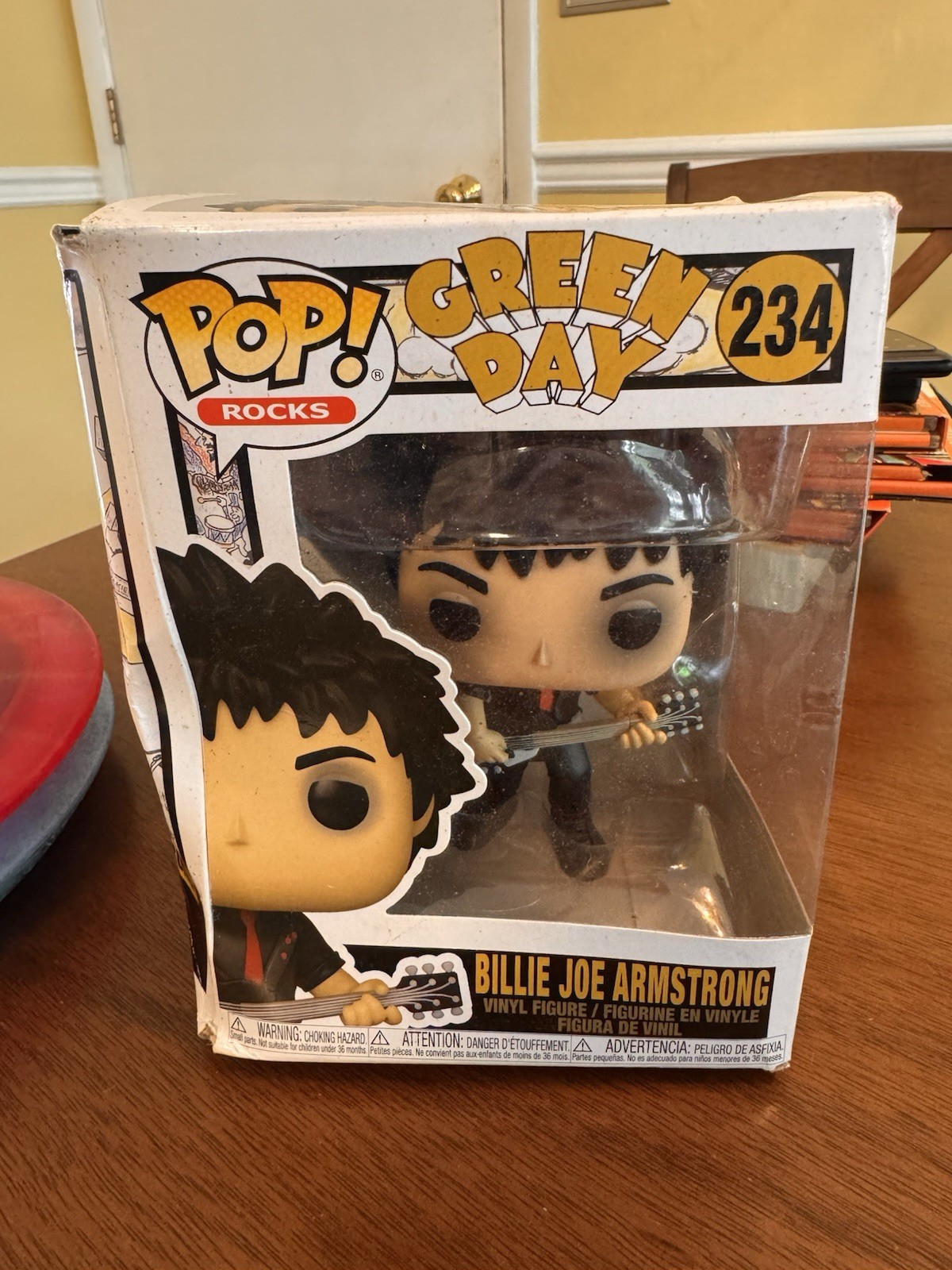 Funko Pop Vinyl: Green Day - Billie Joe Armstrong #234 damaged box 