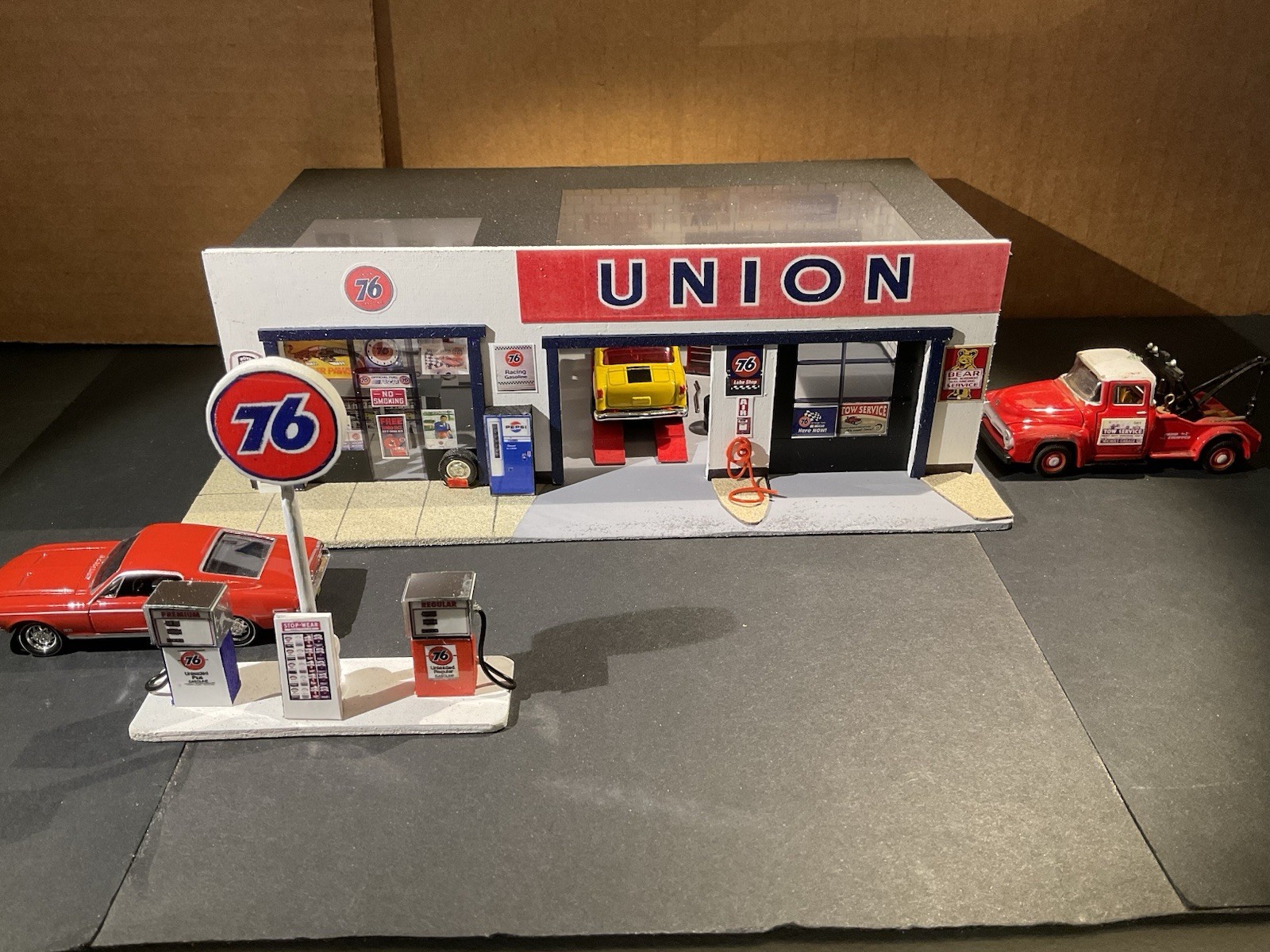 1/64 Scale Handmade Union 76 Gas Station Diorama