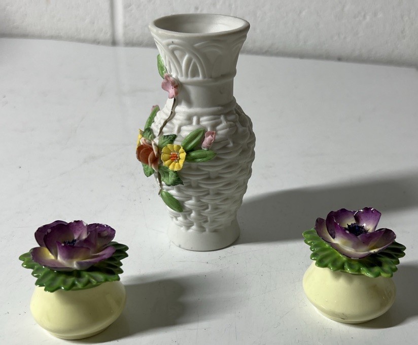 Vintage Lefton China Hand Painted Floral Vase & Flower Salt Pepper Shakers Set