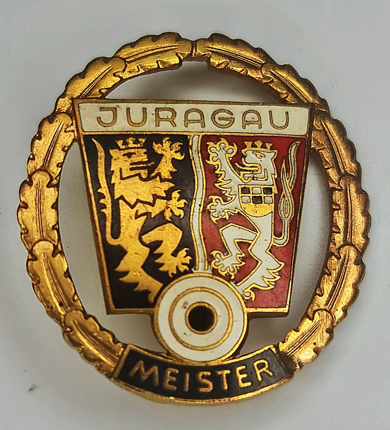 VINTAGE GERMAN BAVARIAN JURAGAU MEISTER SHOOTING CLUB ENAMEL AWARD BADGE PIN