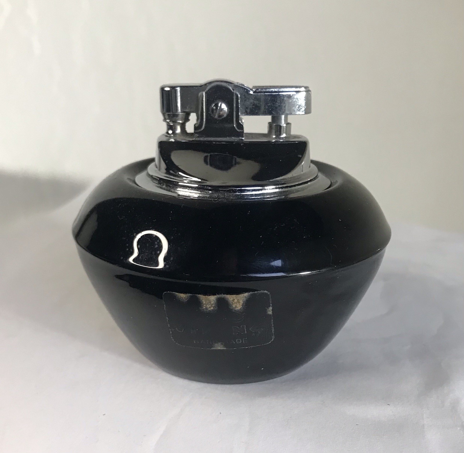 VINTAGE VIKING GLASS TABLE LIGHTER EBONY BLACK W/LABEL