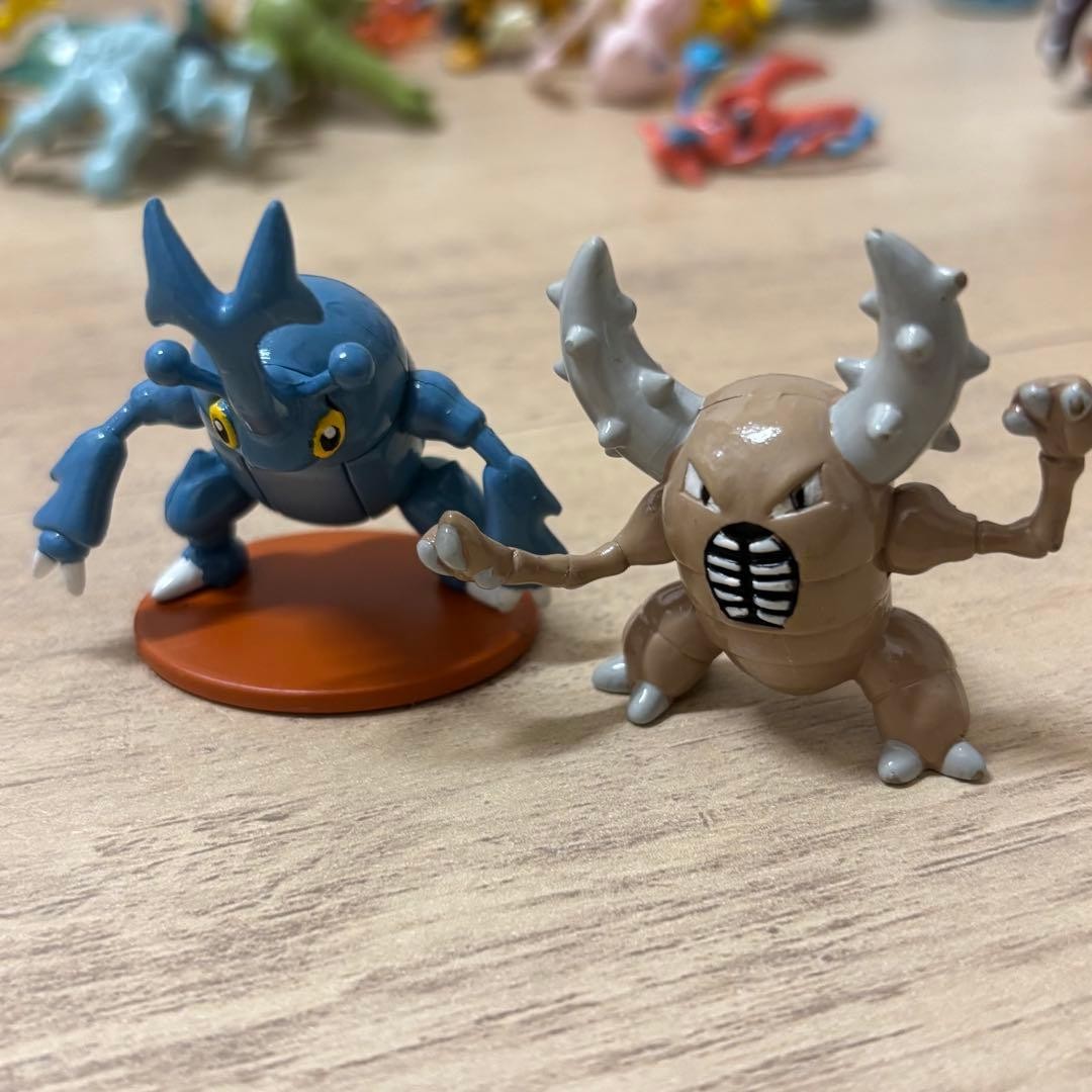 Pokemon Moncolle Heracross Pinsir Figure Set of 2 Used Collectible 13+