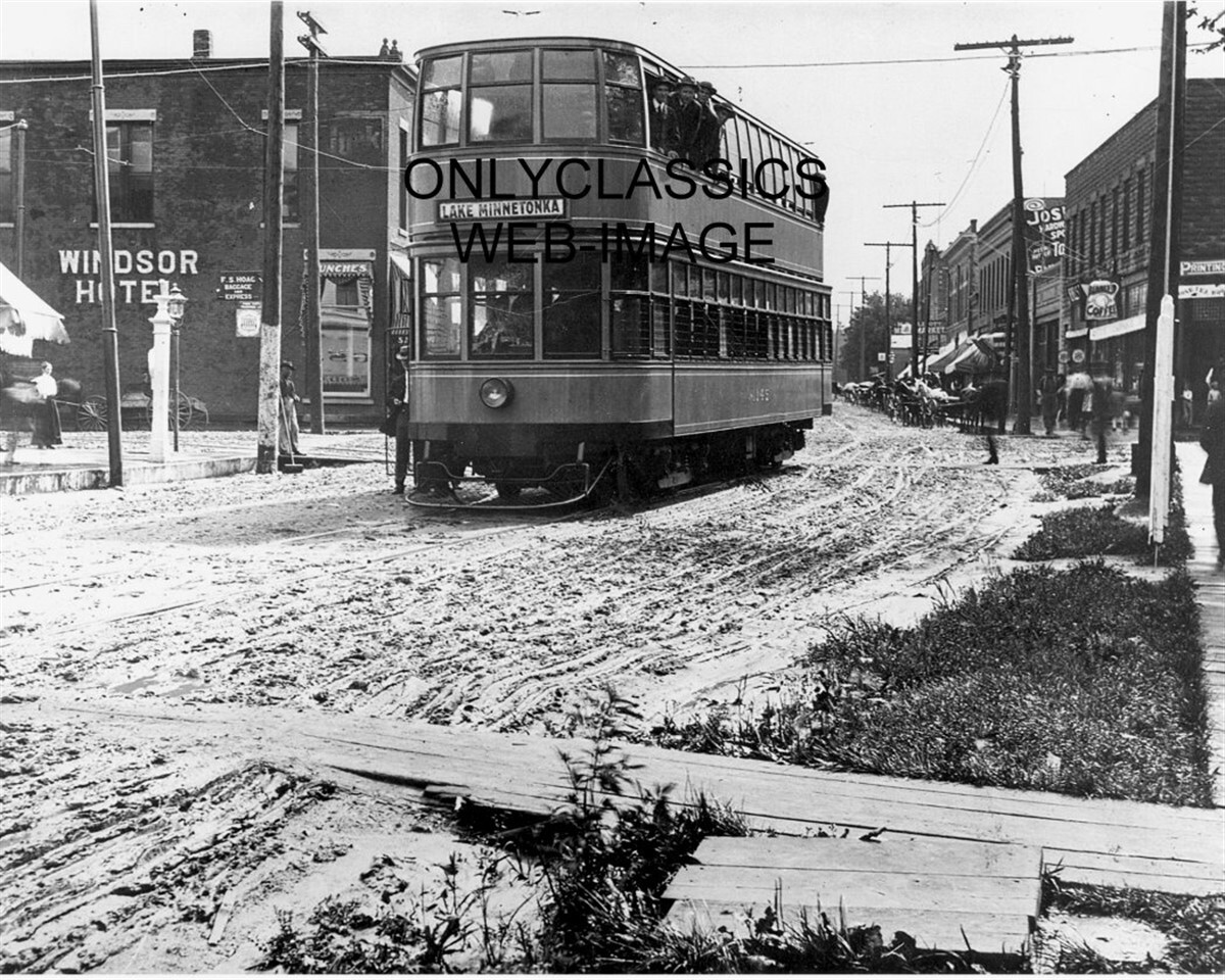 1915 EXCELSIOR MN MAIN STREET LAKE MINNETONKA TROLLEY CAR TRAIN 8x10 PHOTO