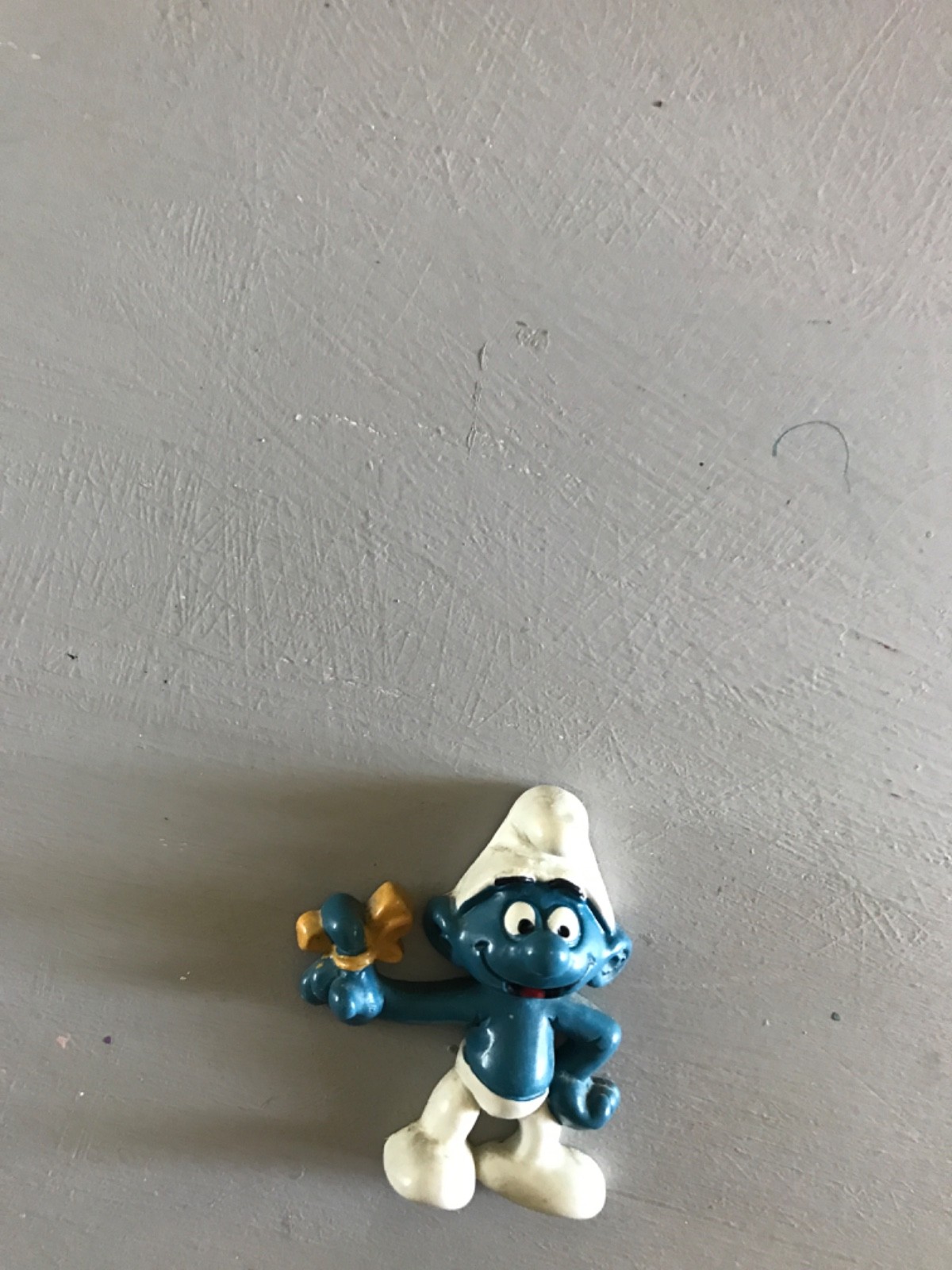 Vintage 1983 Smurf Refrigerator Magnet Reminder 2\