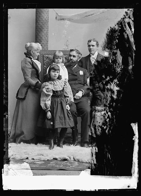 Photo:Bliss Family Portrait 1891 1894 Man Woman and Children