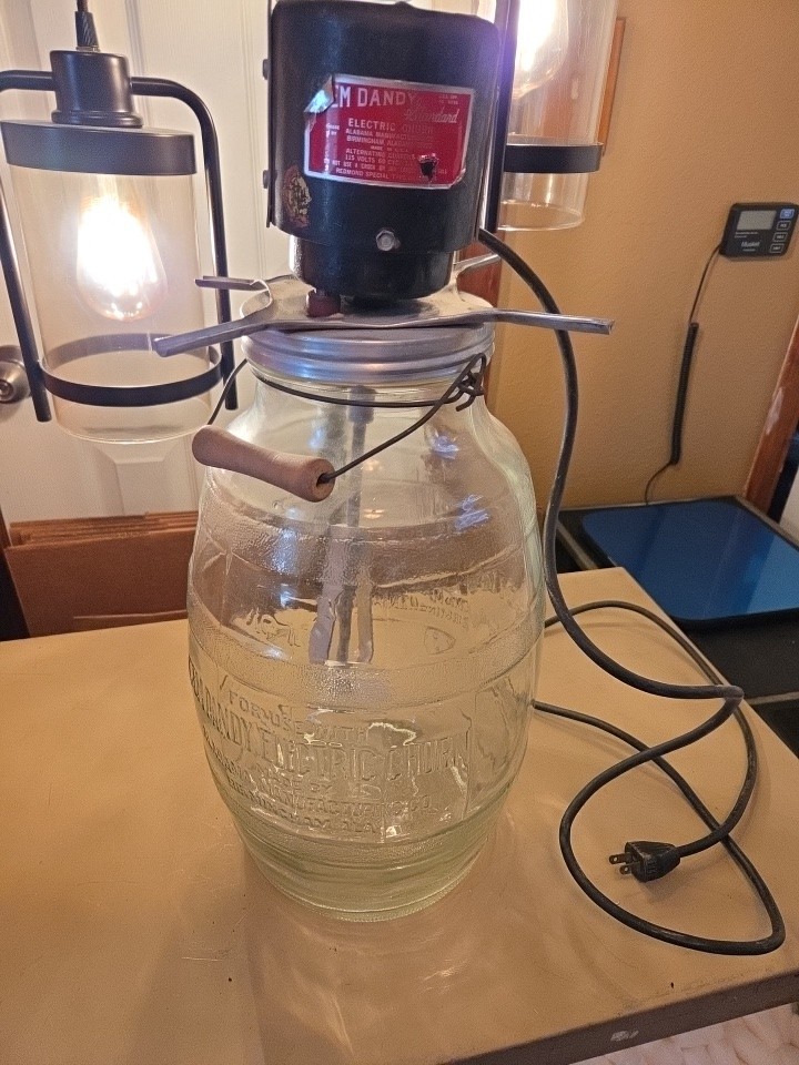 Vintage Gem Dandy Electric Butter churn Works
