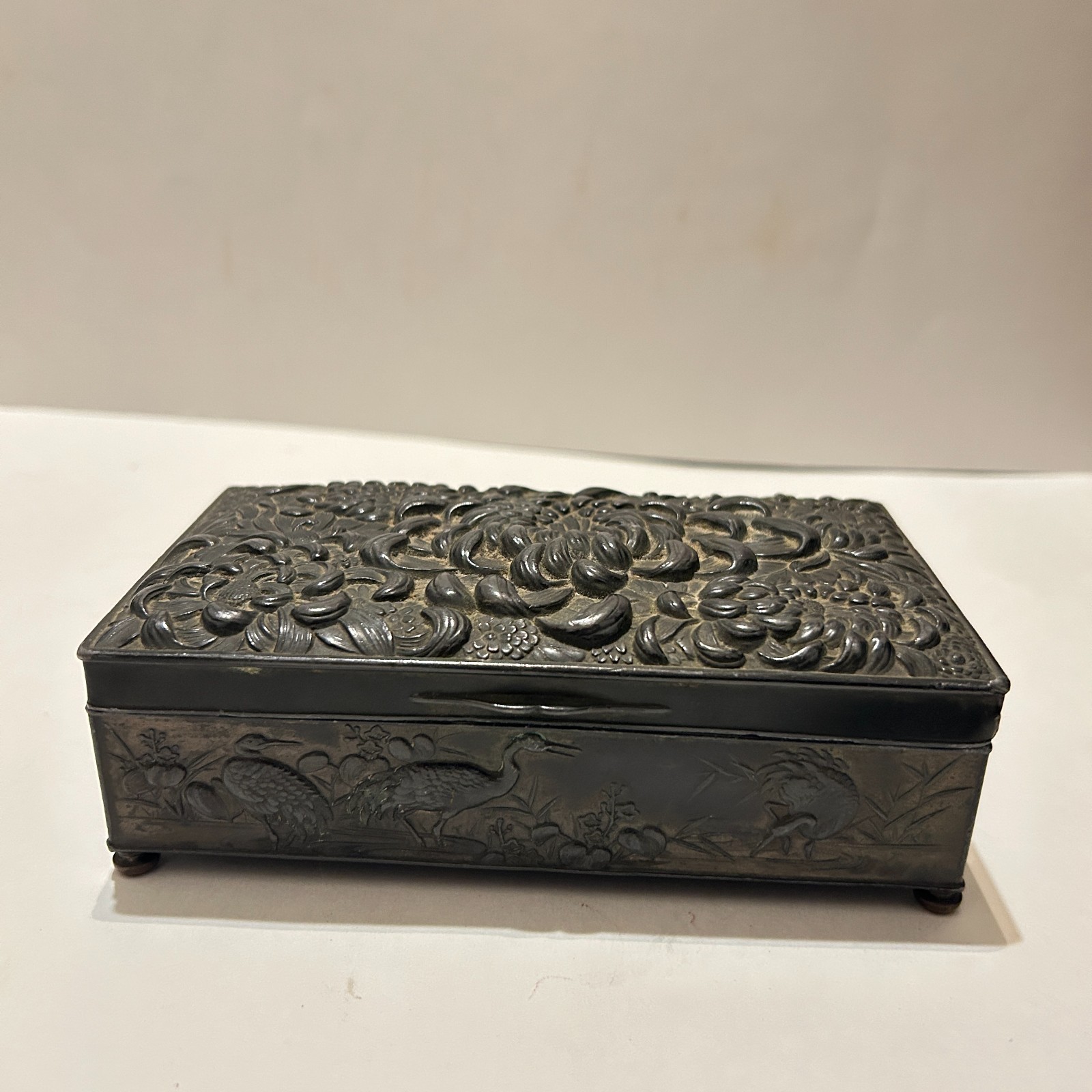 Vtg Metal Lidded Trinket Box Crane Repousse Art Nouveau Asian Silver Plated