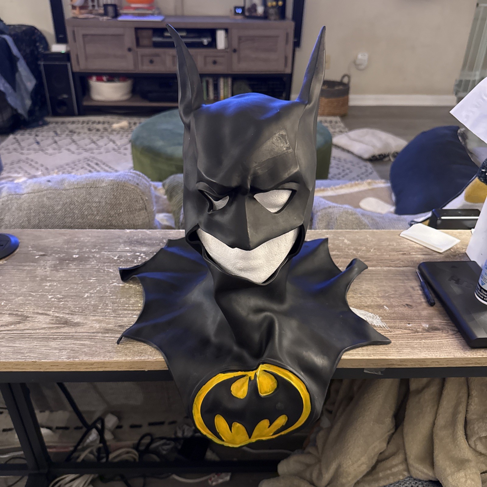 Vintage 1992 DC Comics Batman Returns Rubber Mask/Cowl Keaton Halloween