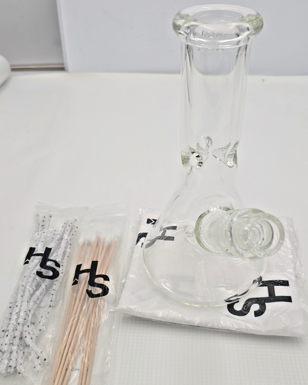 Higher Standards Heavy Duty Mini  Beaker 8\
