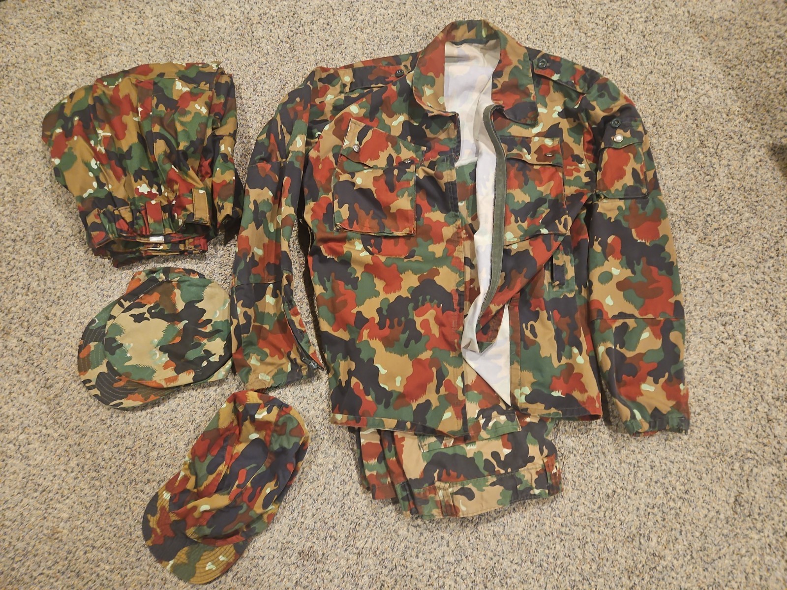 Vintage Complete Swiss Military Combat Camouflage Uniform Alpenflage (TAZ 83)