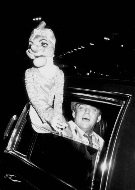 American actor & puppeteer Wayland Flowers at an American Booksell- Old Photo 3