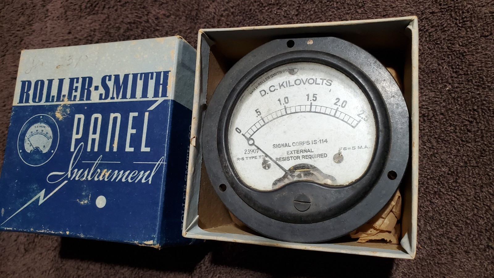 Vintage WW2 US Army Signal Corps IS-114 Roller-Smith DC Kilovolt Panel Meter NOS