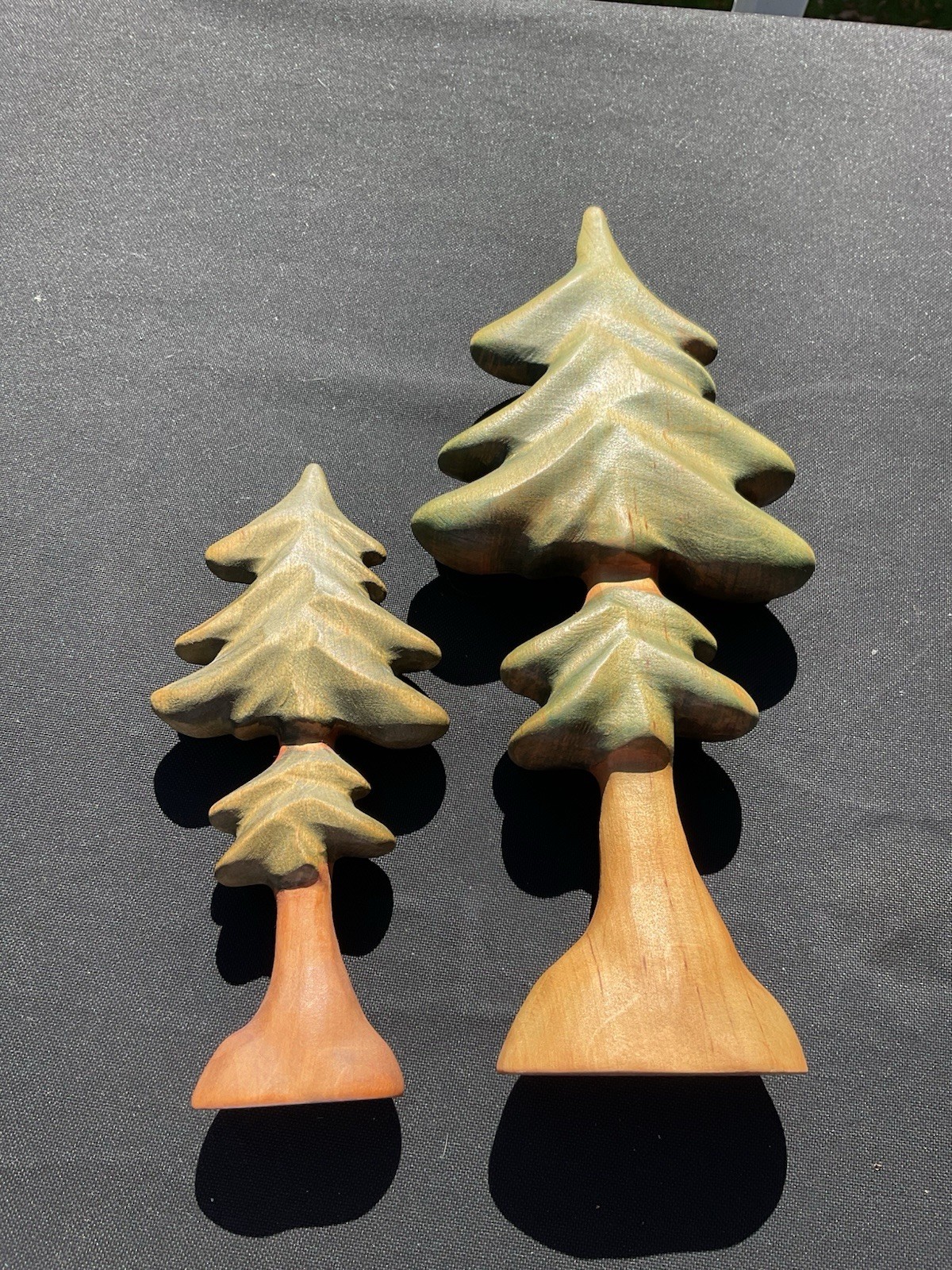 2 Vintage Die BUNTSPECHTE Hand Carved & Painted Pine Wood Trees Germany Signed