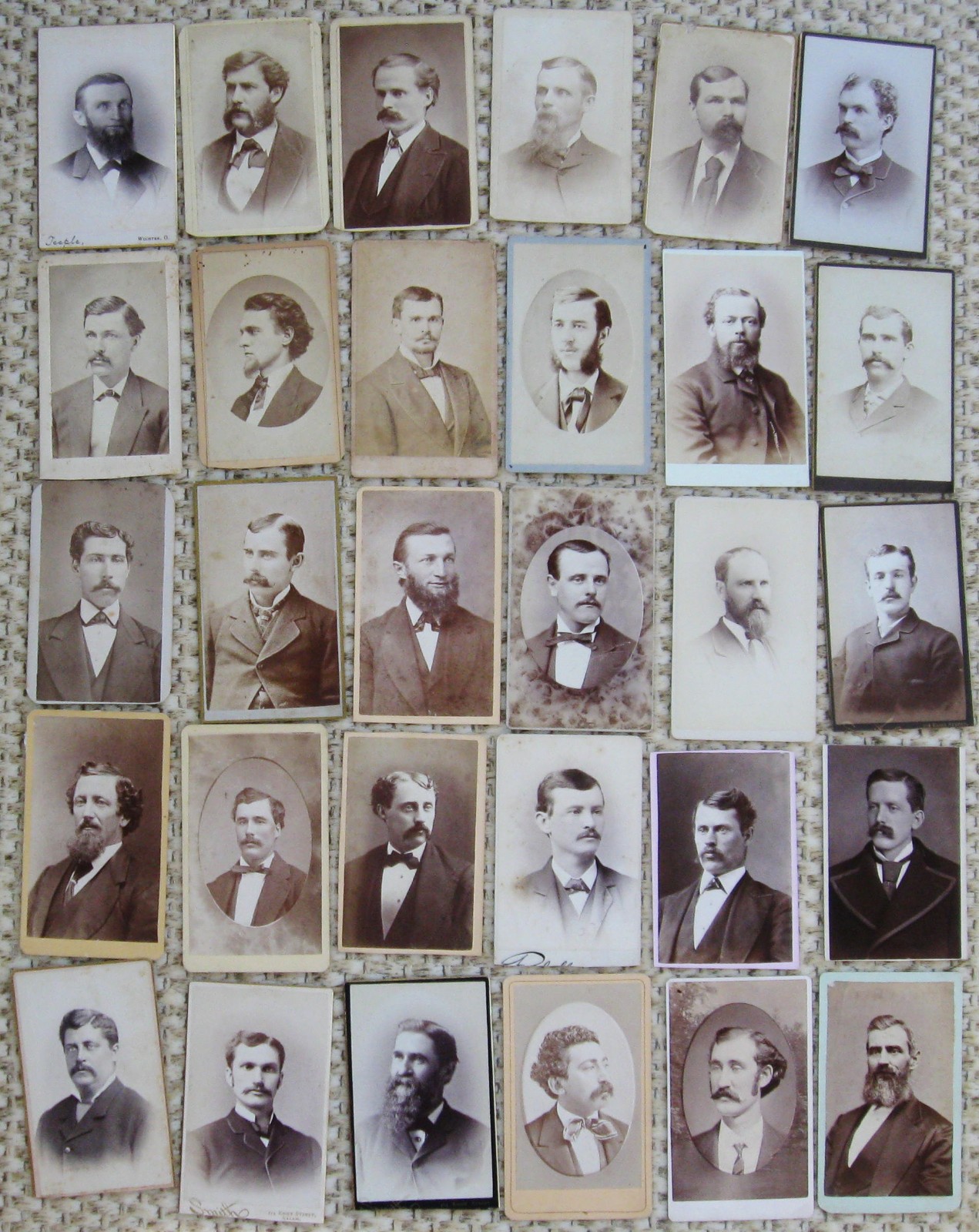 30 VARIOUS ANTIQUE CDV PHOTOS OF DAPPER MEN ALL WITH BEARDS OR MUSTACHES
