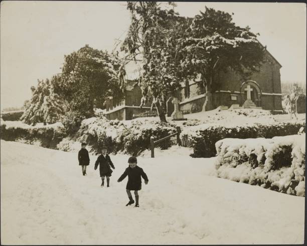Snow Scenes in Dorset These pictures taken today show various s- 1937 Old Photo